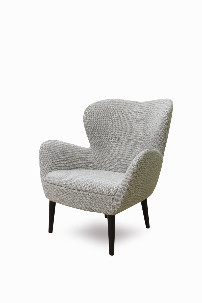 Busetto P286L Modern lounge armchair with ash wood base, available in a choice of finishes 1