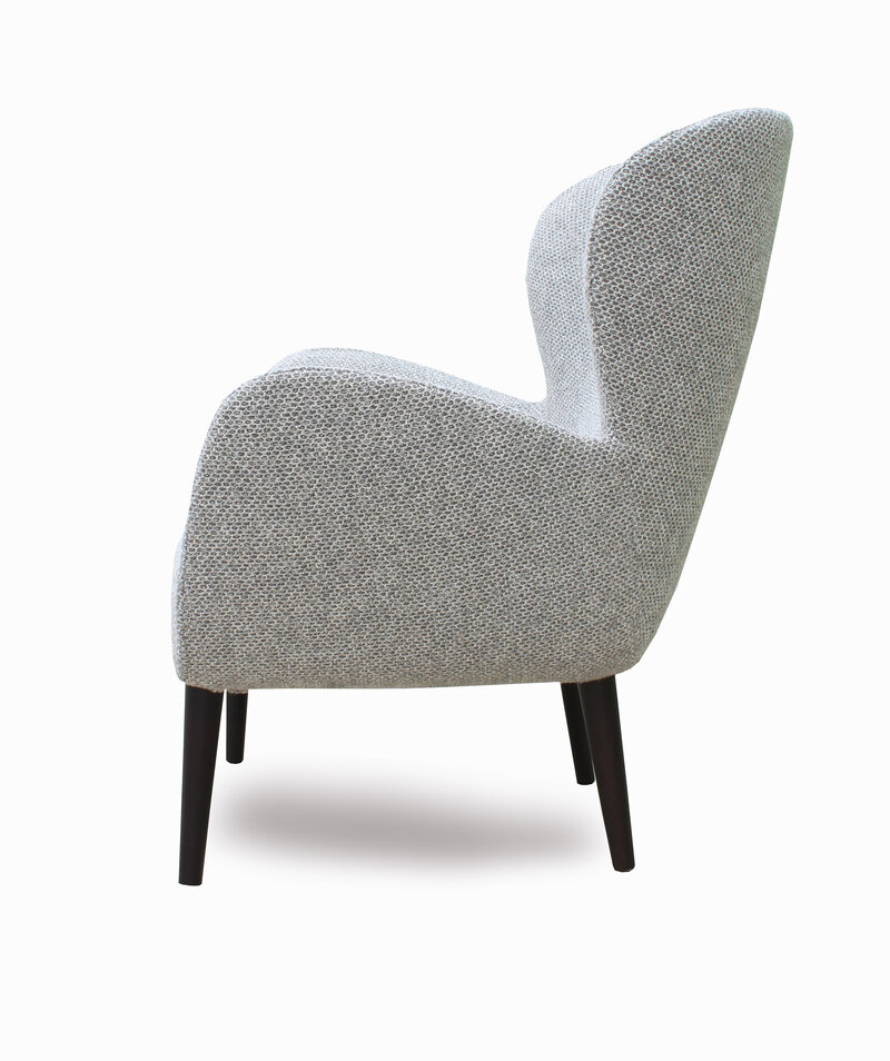 Busetto P286L Modern lounge armchair with ash wood base, available in a choice of finishes 2